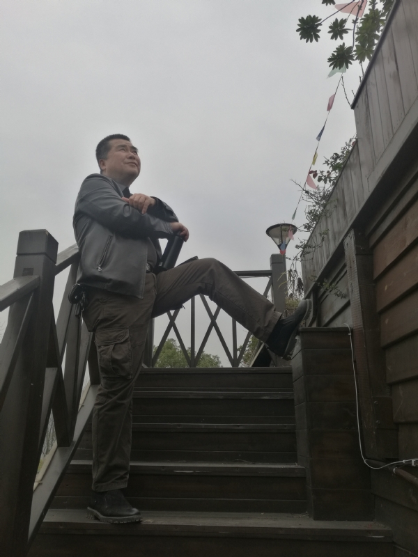孤单背影的第一张照片--吉安相亲服务中心