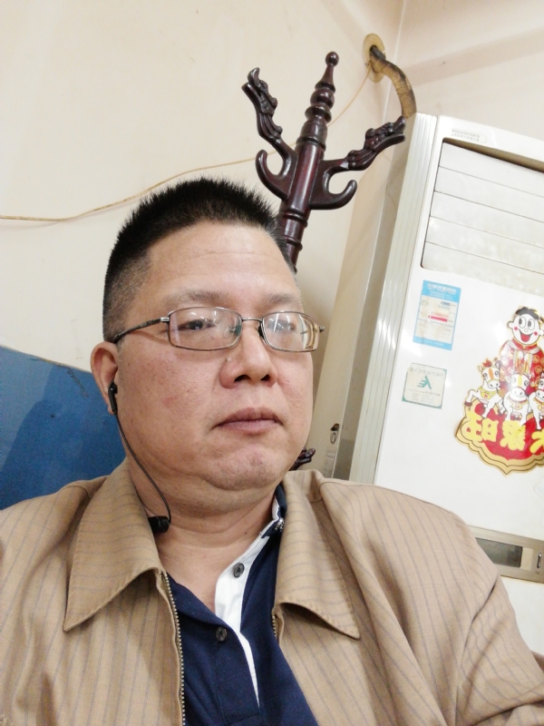 一个人的第一张照片--吉安相亲服务中心