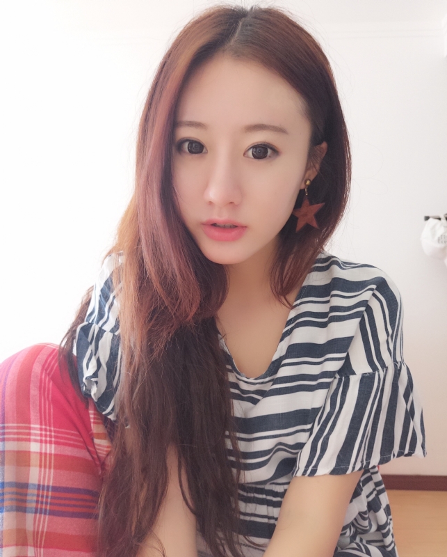 没有故事的女同学的第二张照片--吉安相亲服务中心