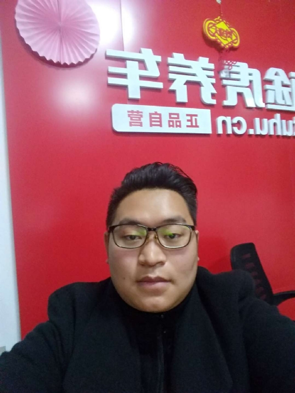 向上倾斜45度的第一张照片--吉安相亲服务中心