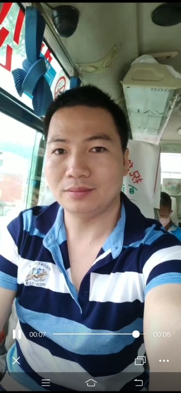 恋人未满的第一张照片--吉安相亲服务中心