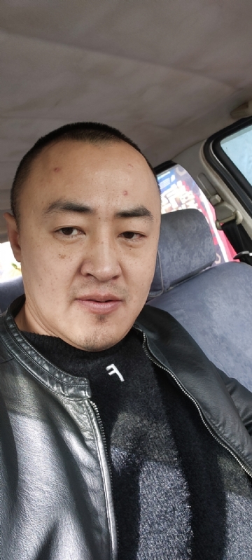 精神九哥的第一张照片--吉安相亲服务中心