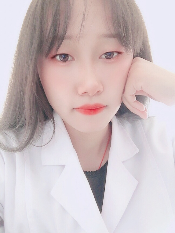 白婚纱的第一张照片--吉安相亲服务中心