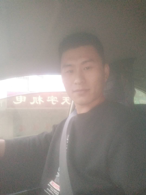 老鼠爱上猫的第一张照片--吉安相亲服务中心