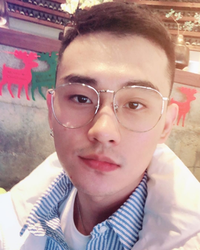 胡强很孤单的第一张照片--吉安相亲服务中心