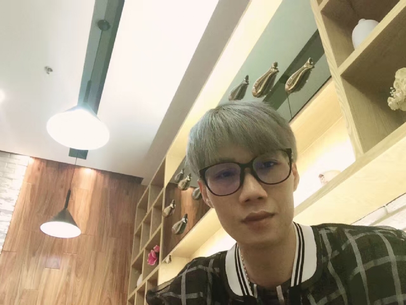 黄峰的第二张照片--吉安相亲服务中心