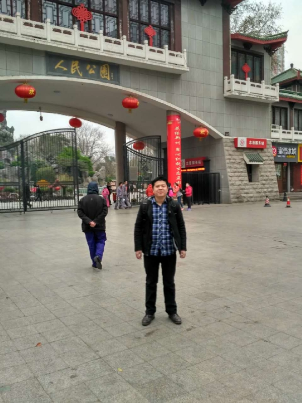 在奋斗的第一张照片--吉安相亲服务中心