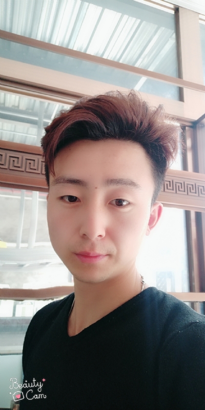拼命微笑的第二张照片--吉安相亲服务中心