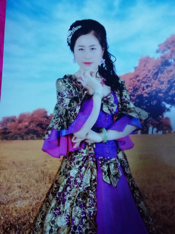 清水芙蓉的第一张照片--吉安相亲服务中心