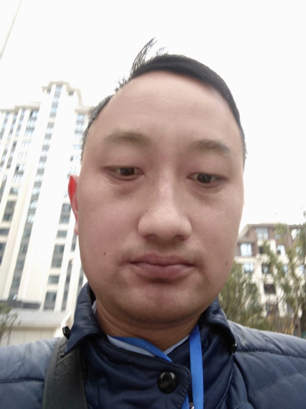 老男人的第一张照片--吉安相亲服务中心