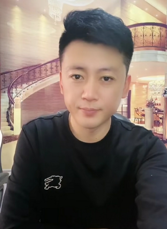 屋顶拾荒人的第三张照片--吉安相亲服务中心