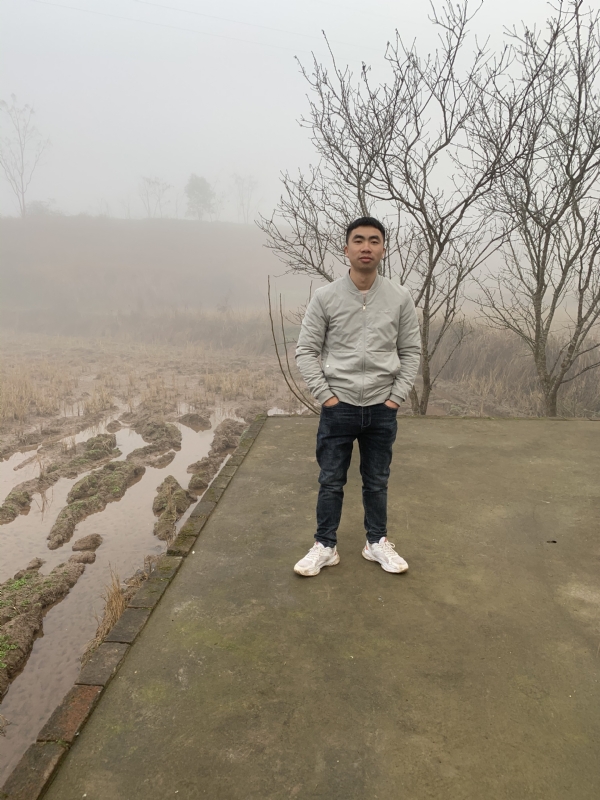 迷路的小猪的第一张照片--吉安相亲服务中心