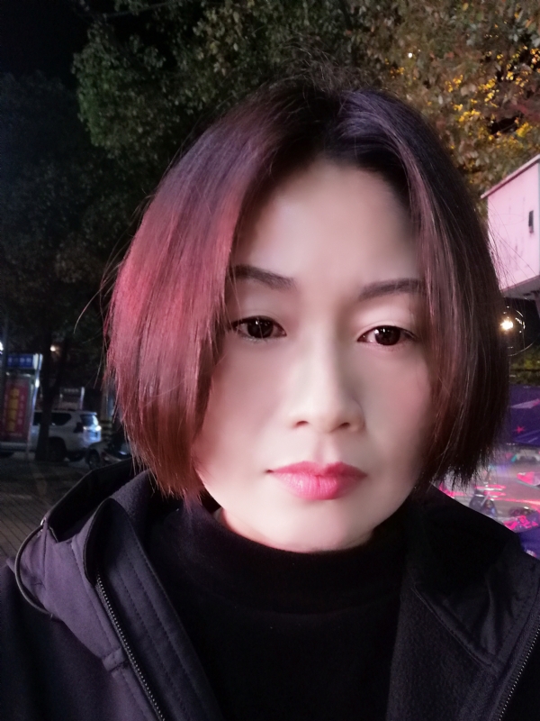 风中百合的第一张照片--吉安相亲服务中心
