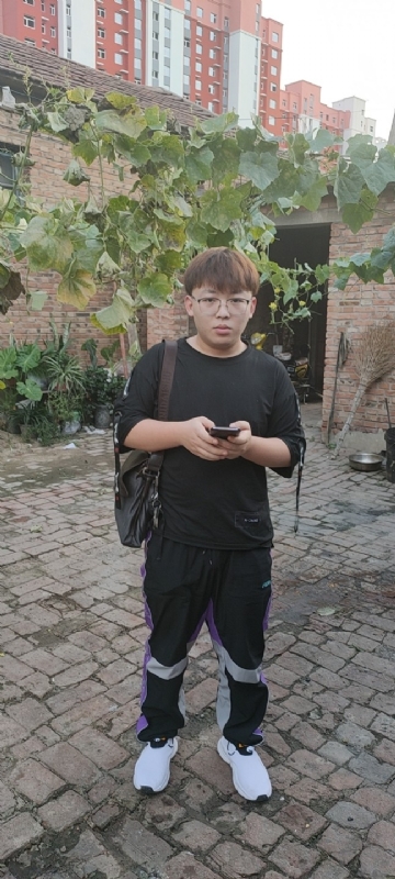 辛禹的第二张照片--吉安相亲服务中心