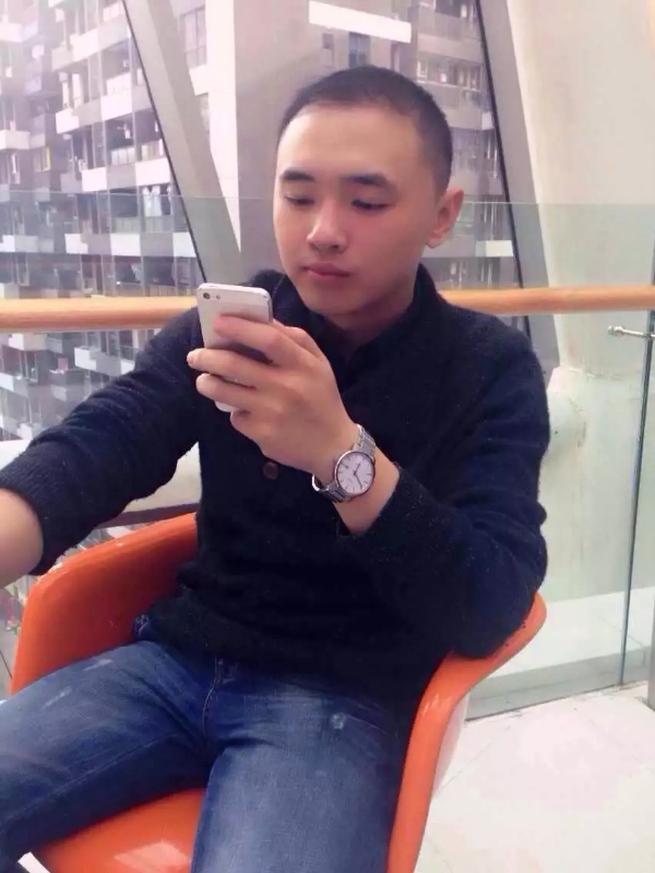 一个人的第一张照片--吉安相亲服务中心