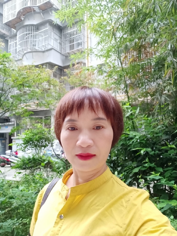 小瓶子的第二张照片--吉安相亲服务中心