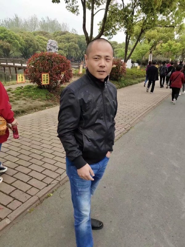 傻子的第一张照片--吉安相亲服务中心