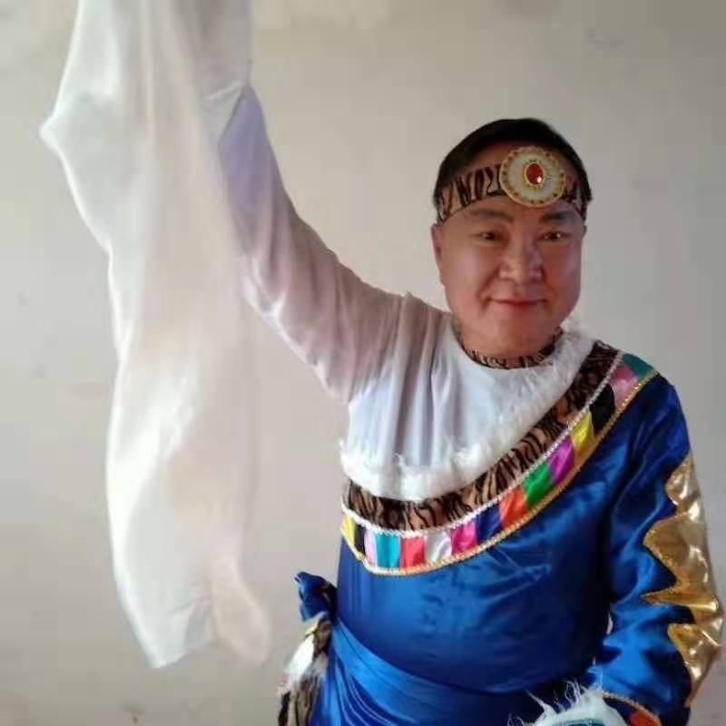 走在冷风中的第一张照片--吉安相亲服务中心