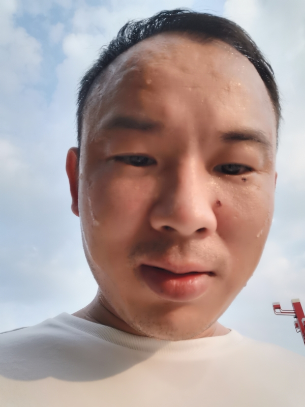 唐老鸭的第一张照片--吉安相亲服务中心