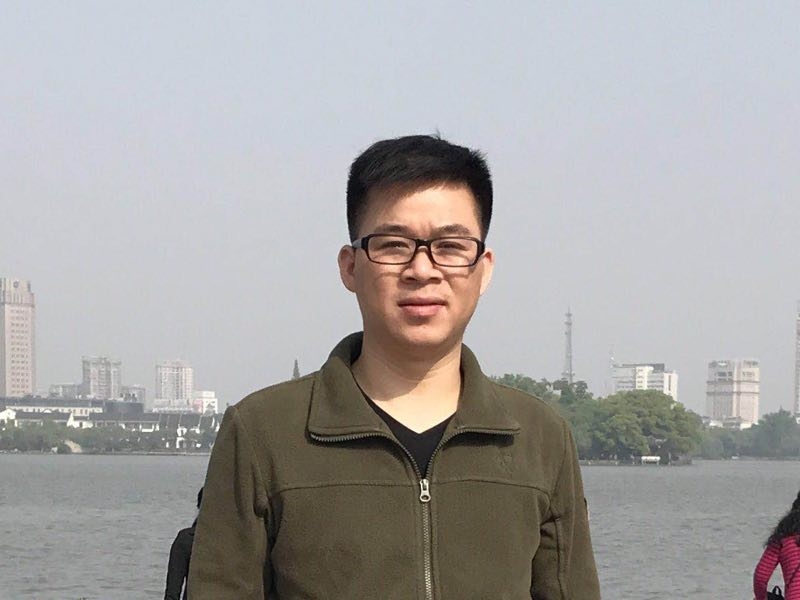 孔雀鱼的第一张照片--吉安相亲服务中心