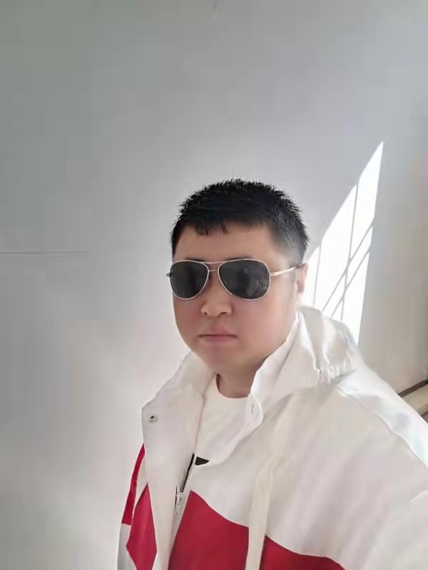 大漠叔叔的第一张照片--吉安相亲服务中心