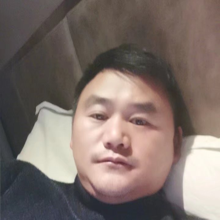 奔跑的第二张照片--吉安相亲服务中心