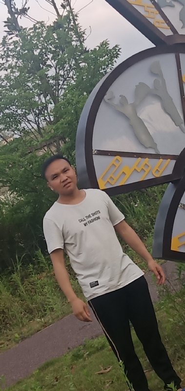愉快的阳光的第一张照片--吉安相亲服务中心