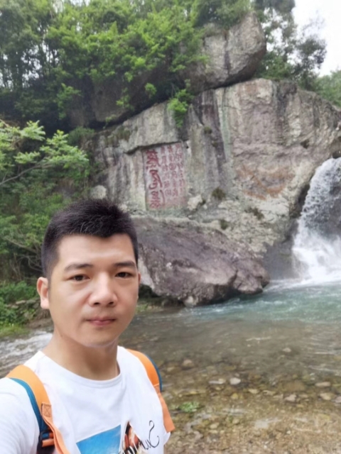 愿得一人心的第一张照片--吉安相亲服务中心