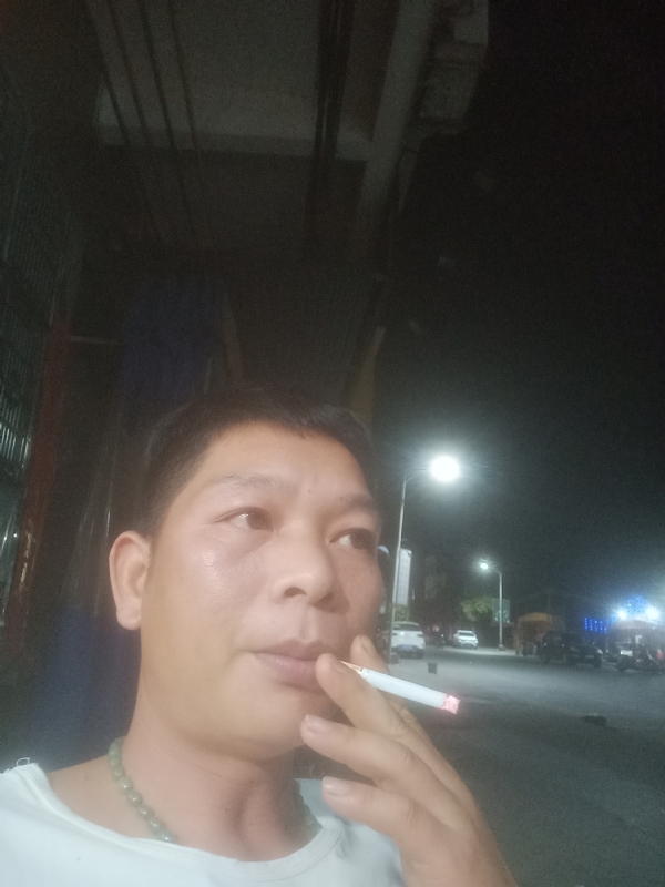 善解人意的第一张照片--吉安相亲服务中心