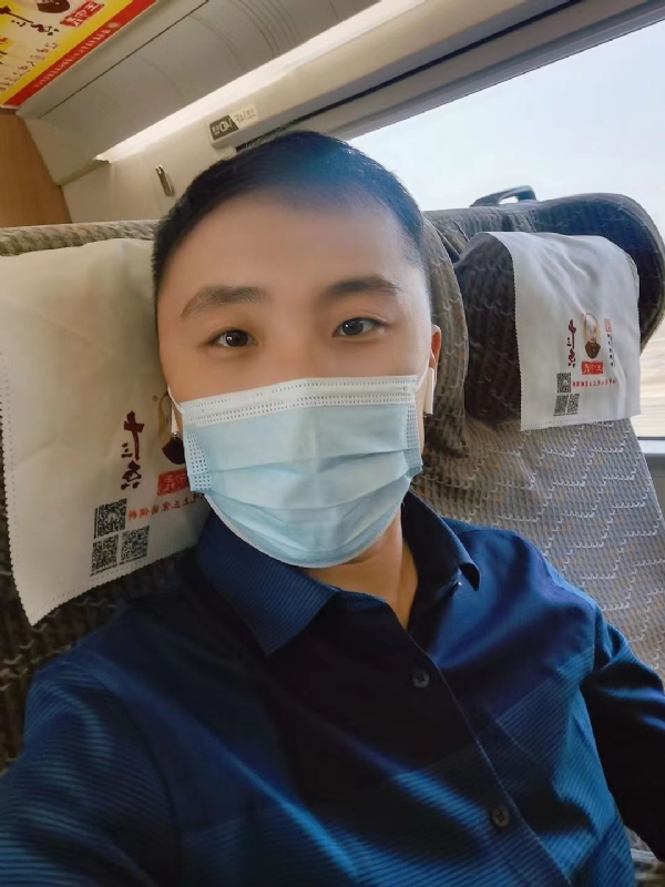 孤独的小屁猪的第二张照片--吉安相亲服务中心