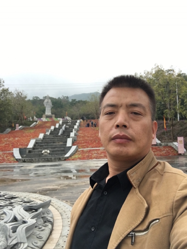 开心的松鼠的第一张照片--吉安相亲服务中心