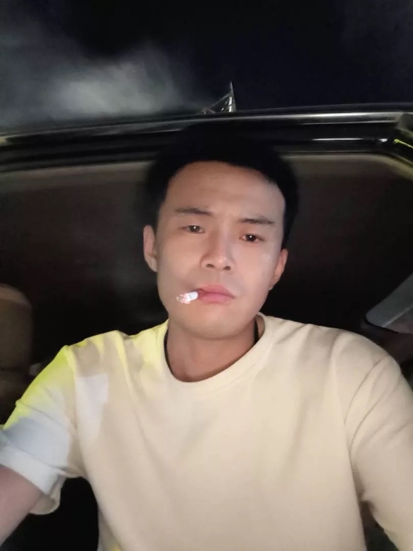 爱睡觉的土拨鼠的第一张照片--吉安相亲服务中心