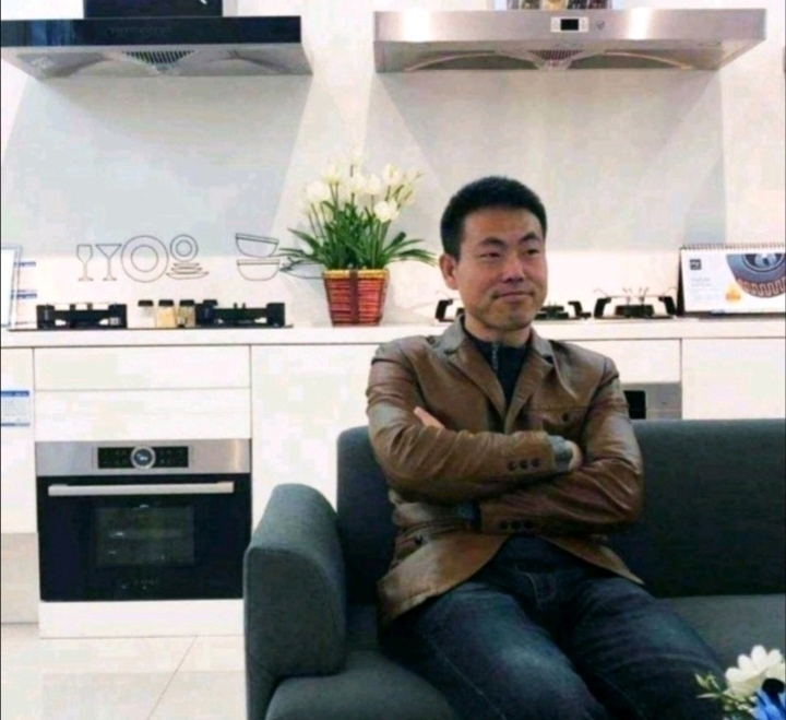 奋斗的执着的第一张照片--吉安相亲服务中心