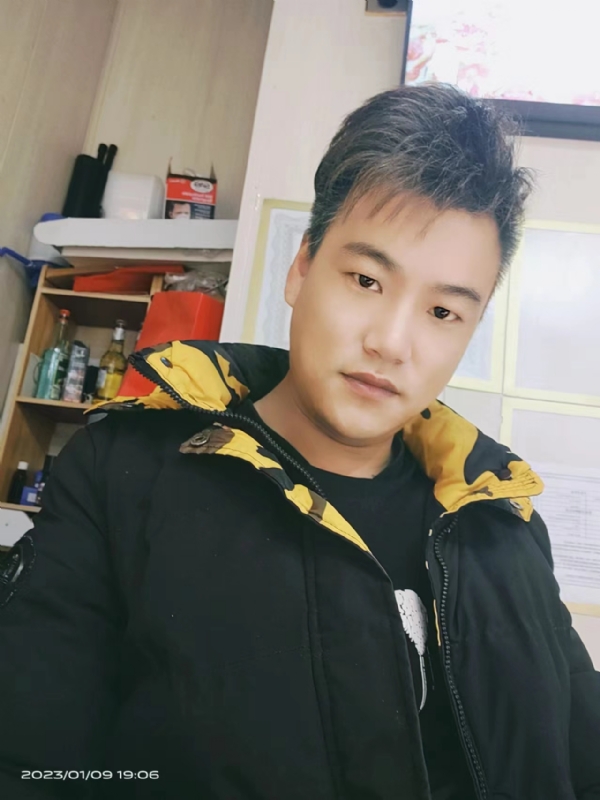 孤酒枕愁眼眠的第二张照片--吉安相亲服务中心