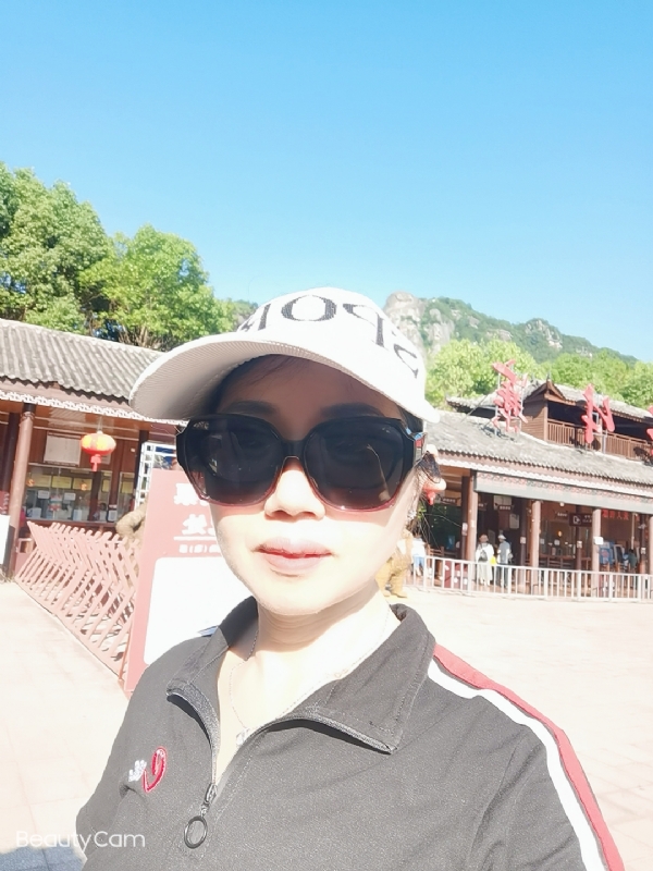 山百合的第一张照片--吉安相亲服务中心