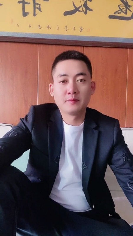 李泽胜的第一张照片--吉安相亲服务中心