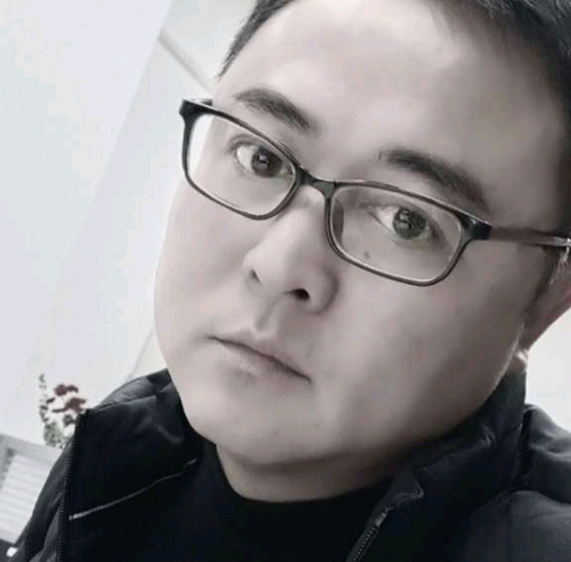 小石头的第一张照片--吉安相亲服务中心