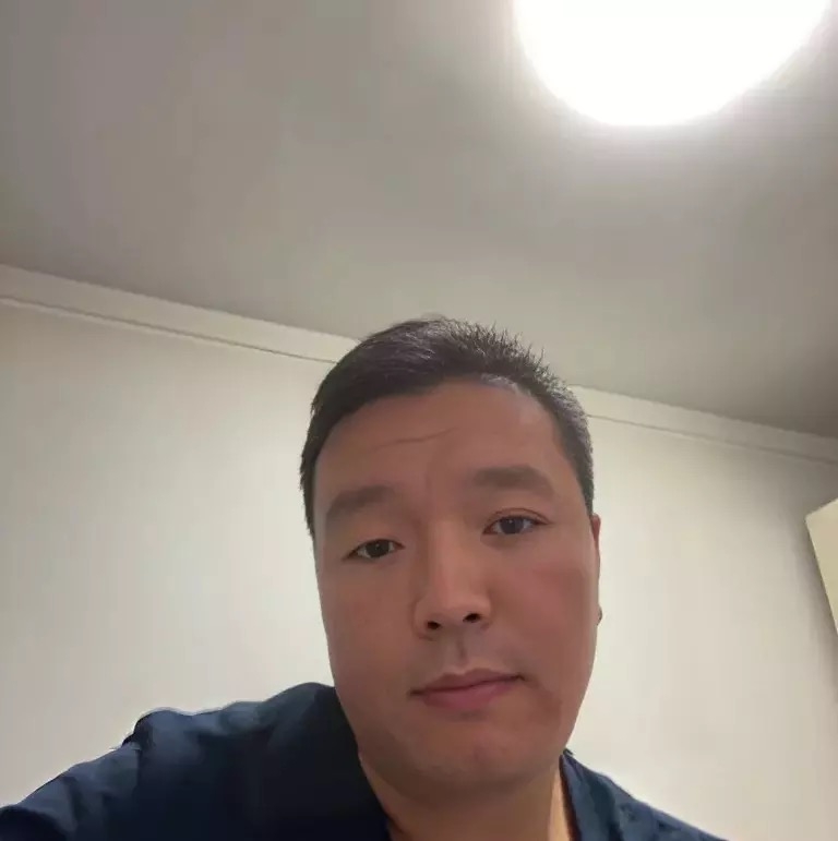 穿唐装的松鼠的第一张照片--吉安相亲服务中心