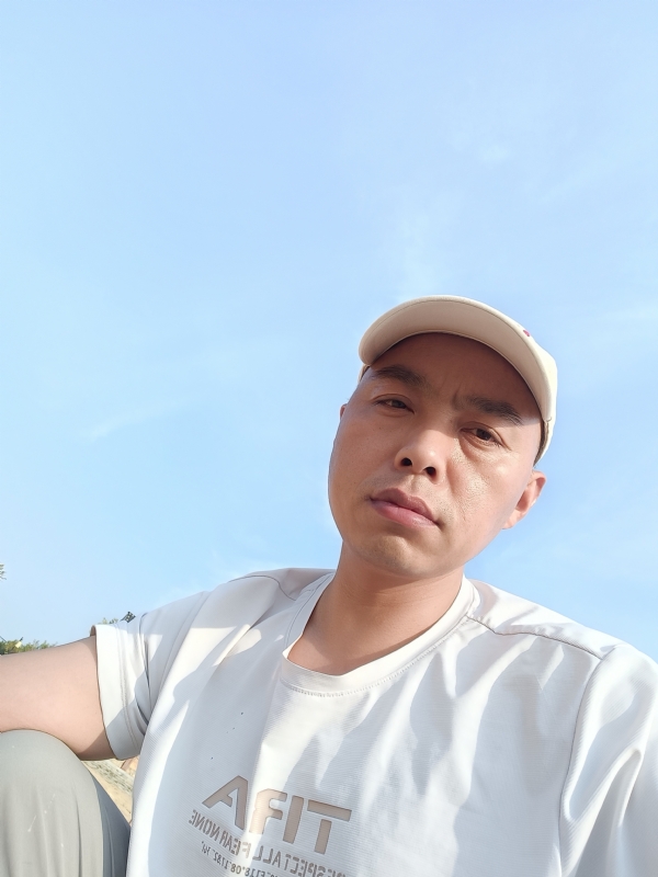 哥哥的第一张照片--吉安相亲服务中心