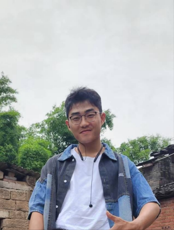 越努力越幸运的第一张照片--吉安相亲服务中心