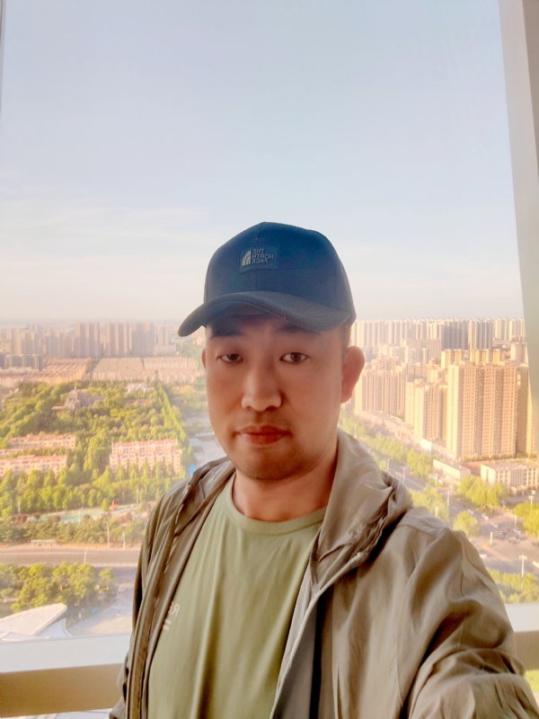 勇攀高峰的第二张照片--吉安相亲服务中心