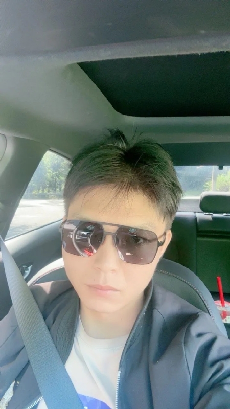 怀念的第一张照片--吉安相亲服务中心