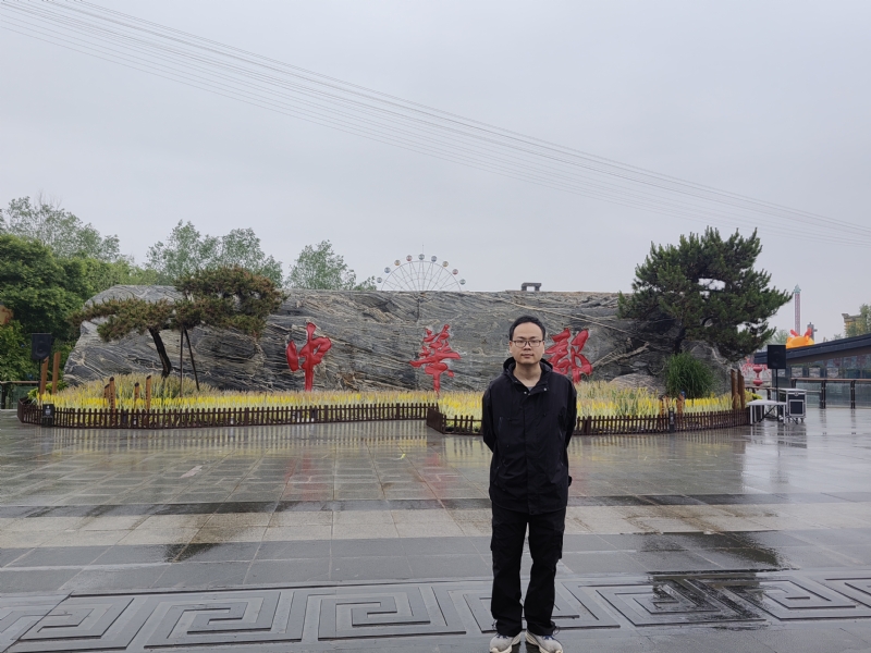 苏宾的第一张照片--吉安相亲服务中心