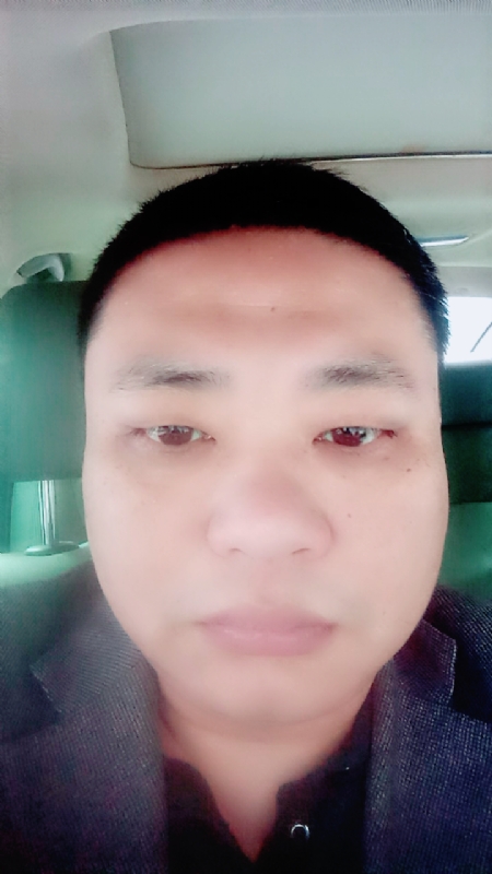 向日葵的第一张照片--吉安相亲服务中心