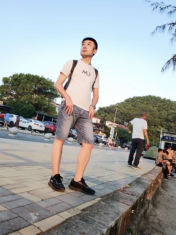 俊皓的第一张照片--吉安相亲服务中心
