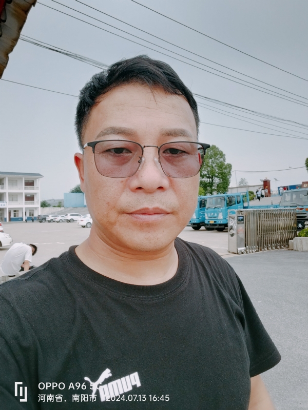 楚辞的第二张照片--吉安相亲服务中心