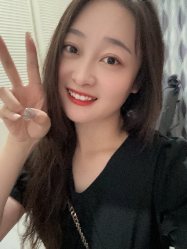 草莓的第一张照片--吉安相亲服务中心