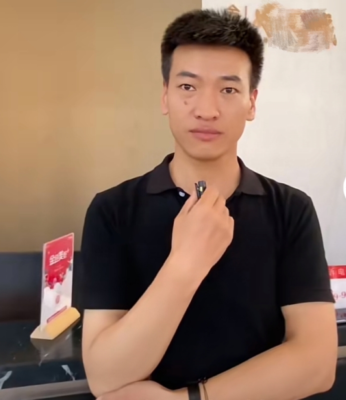 一杯梁白开的第一张照片--吉安相亲服务中心