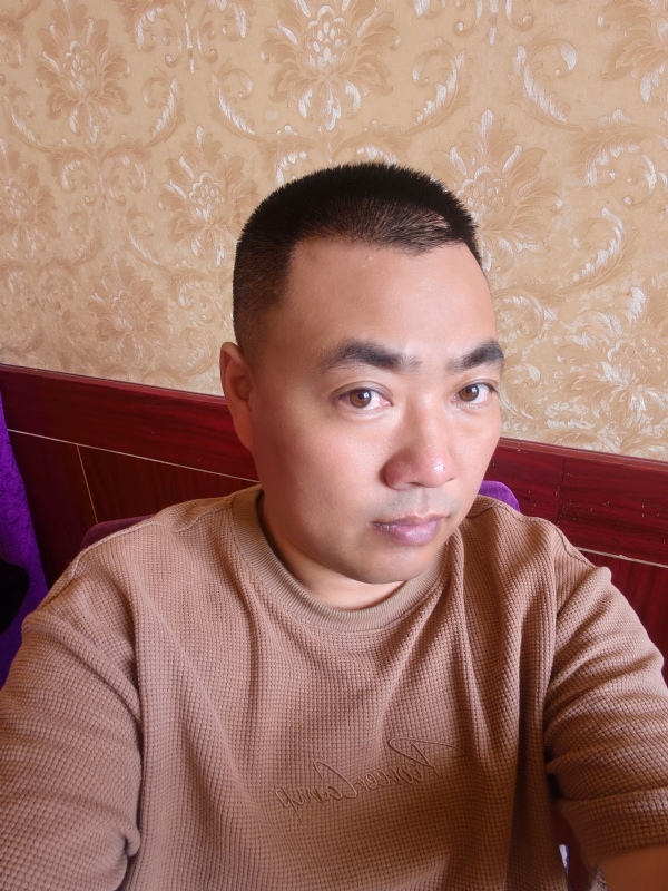 擦亮眼睛向前看的第二张照片--吉安相亲服务中心