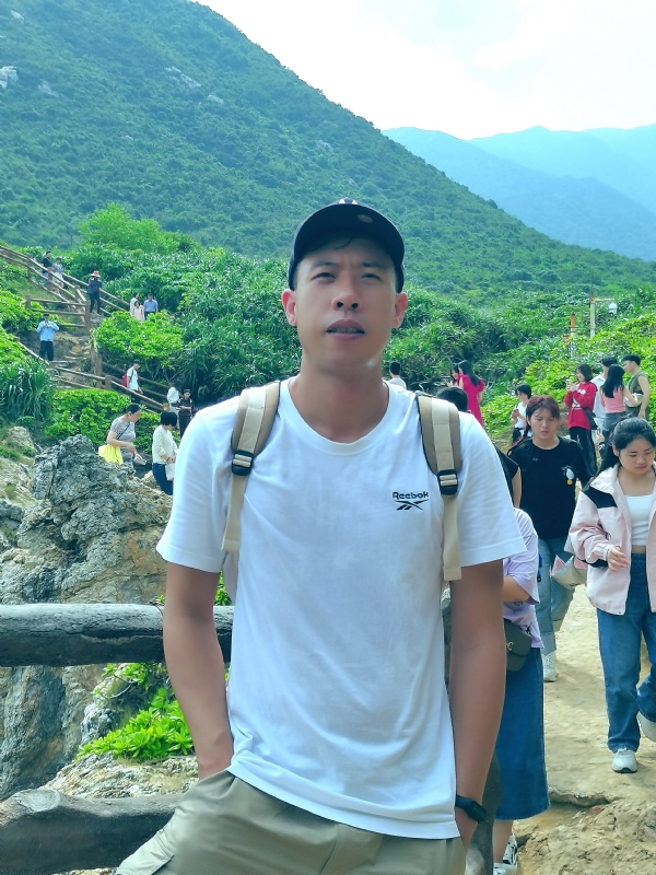 吴生的第二张照片--吉安相亲服务中心